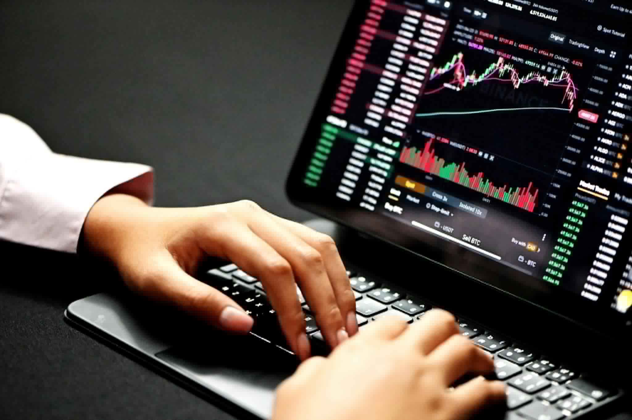 AI-Powered Crypto Trading System for Automated Passive Income