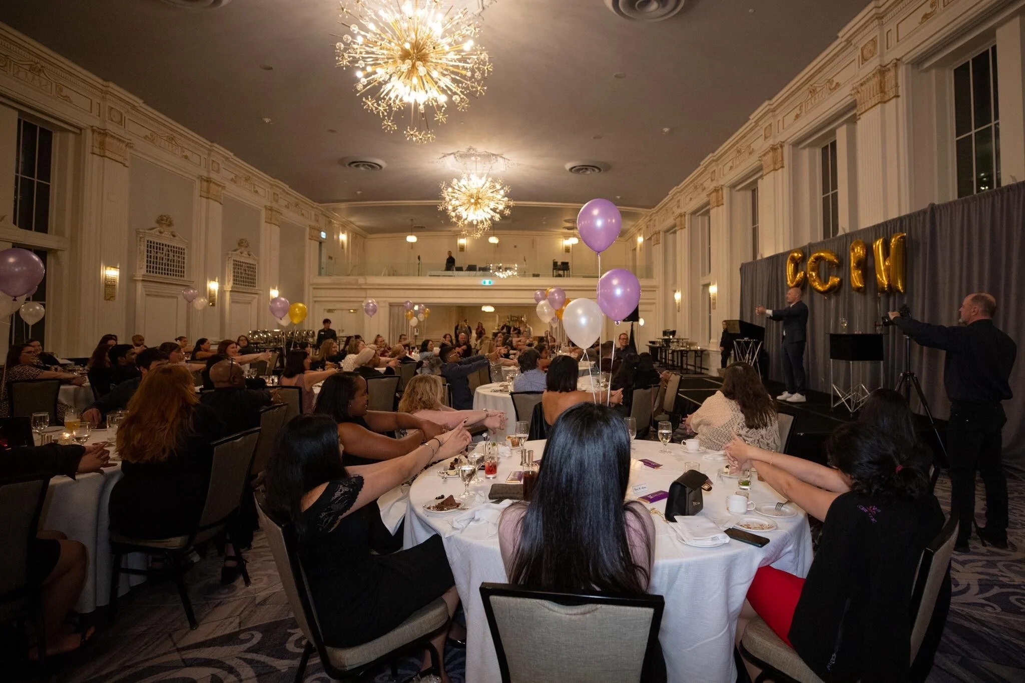 Magician Peter: Interactive Corporate Event Entertainment for Team Events